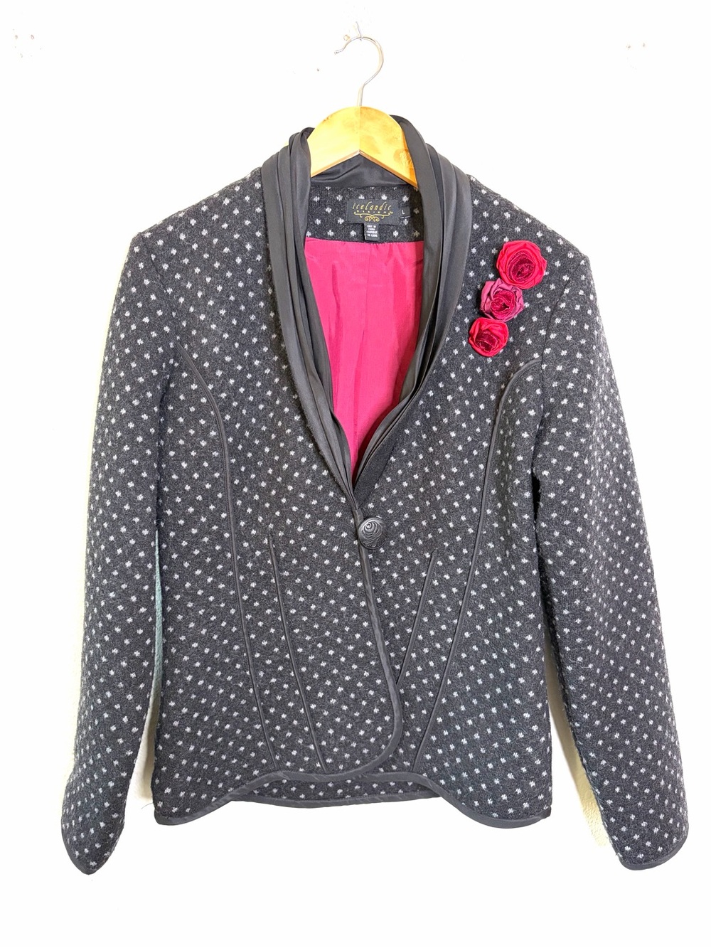 100% wool Icelandic Designs jacket blazer 100% silk rose lapel sz L black red